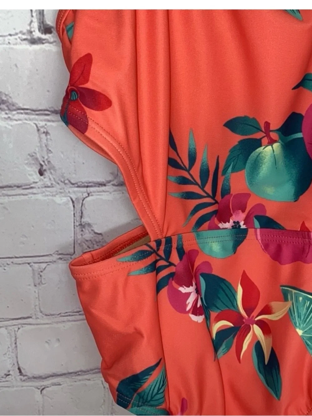 💐 10 for $50 Old Navy Swimsuit Size 10
